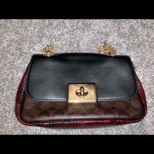Coach crossbody. Signature snake Cassidy crossbody